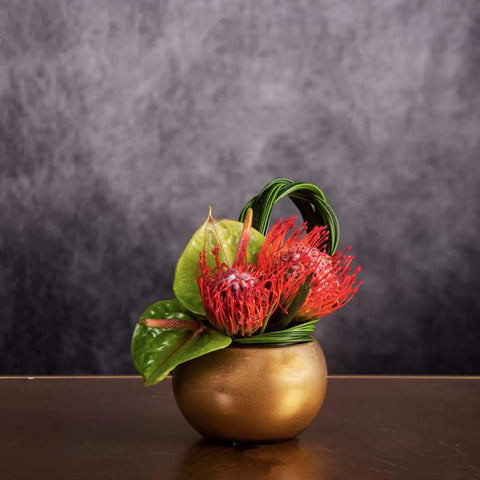 Floral Finesse luxury flower arrangement with fresh flowers for gifting in Dubai UAE