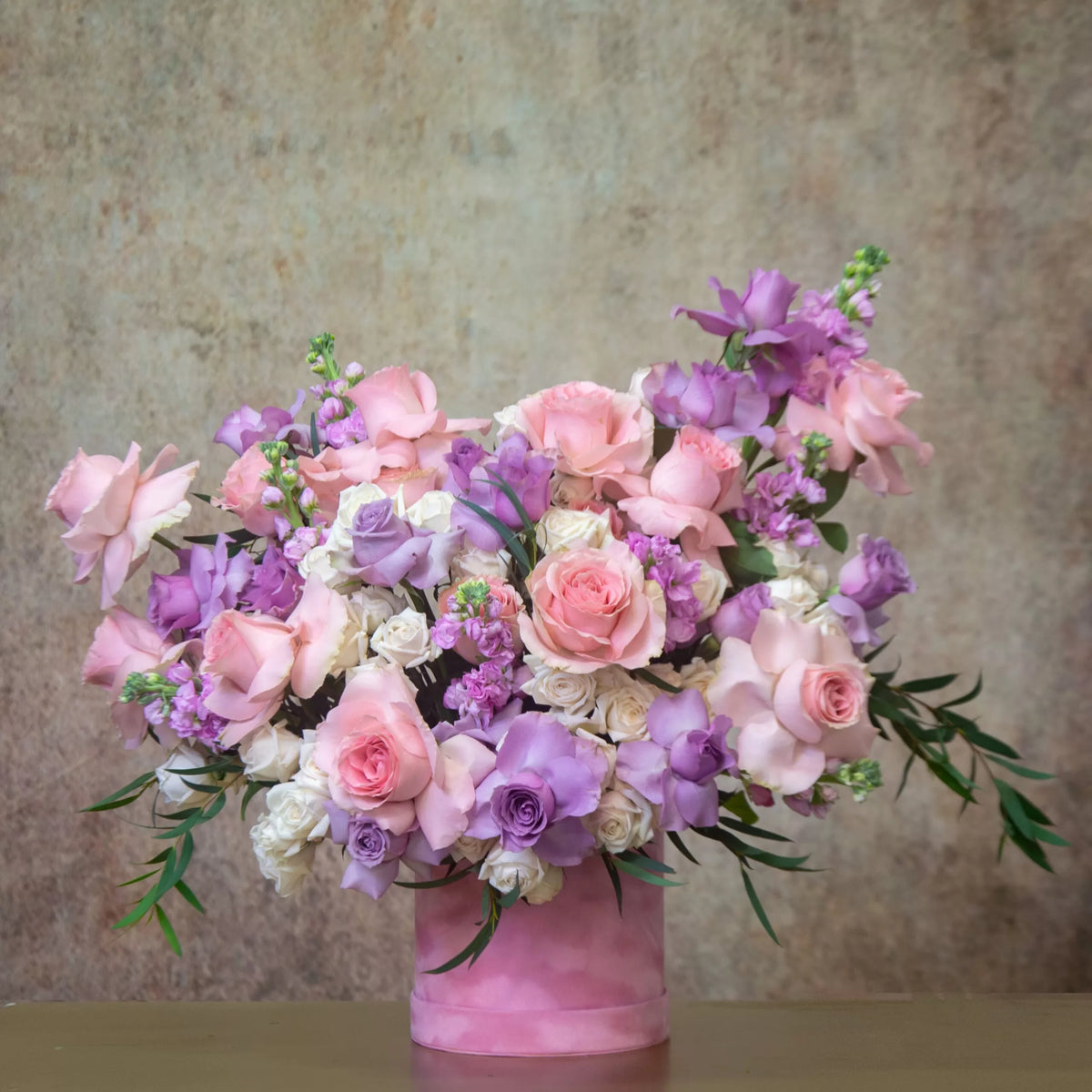 Lush luxury flower arrangement with fresh flowers for gifting in Dubai UAE