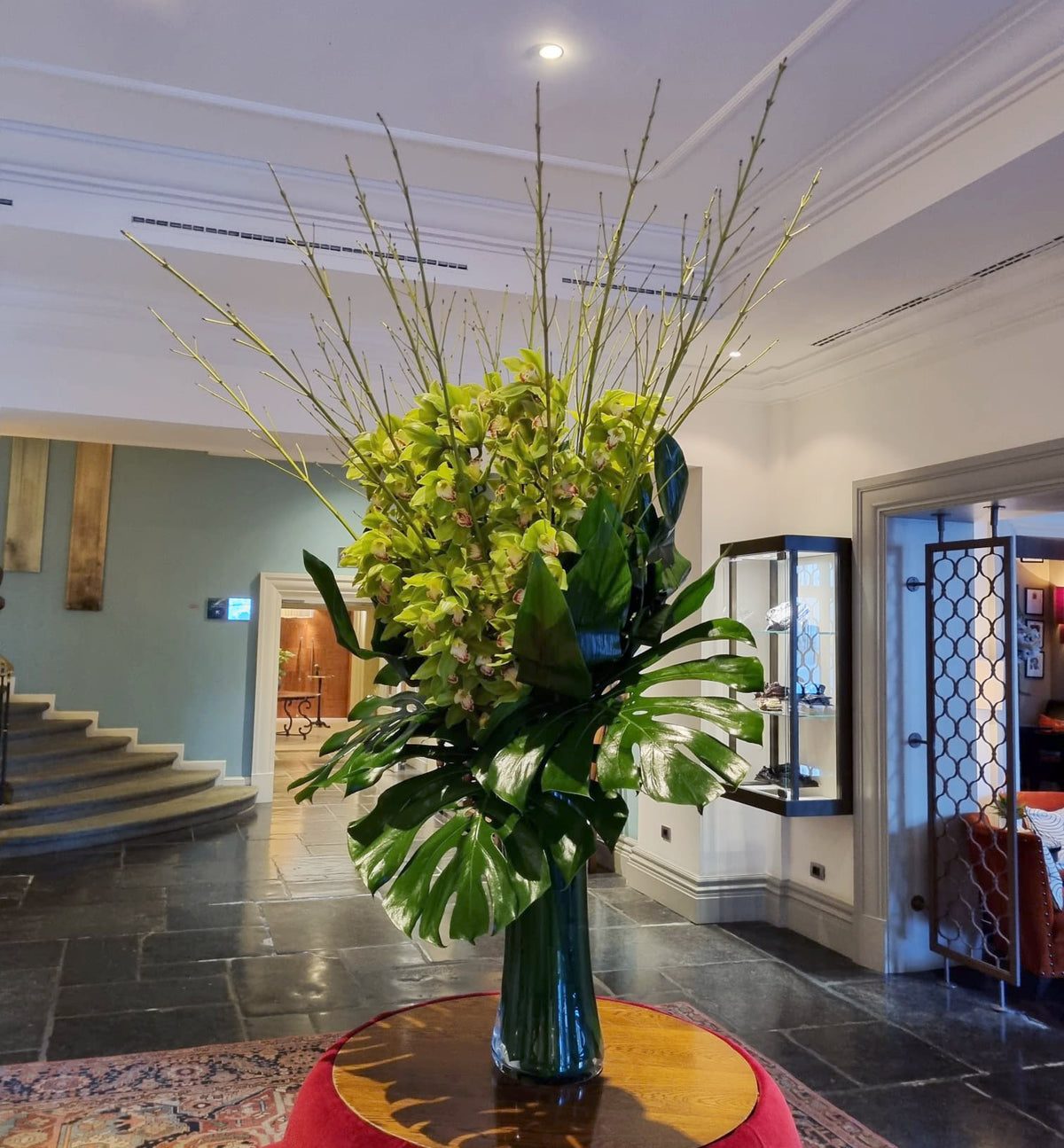 Home flower arrangements in Dubai styled in a vase