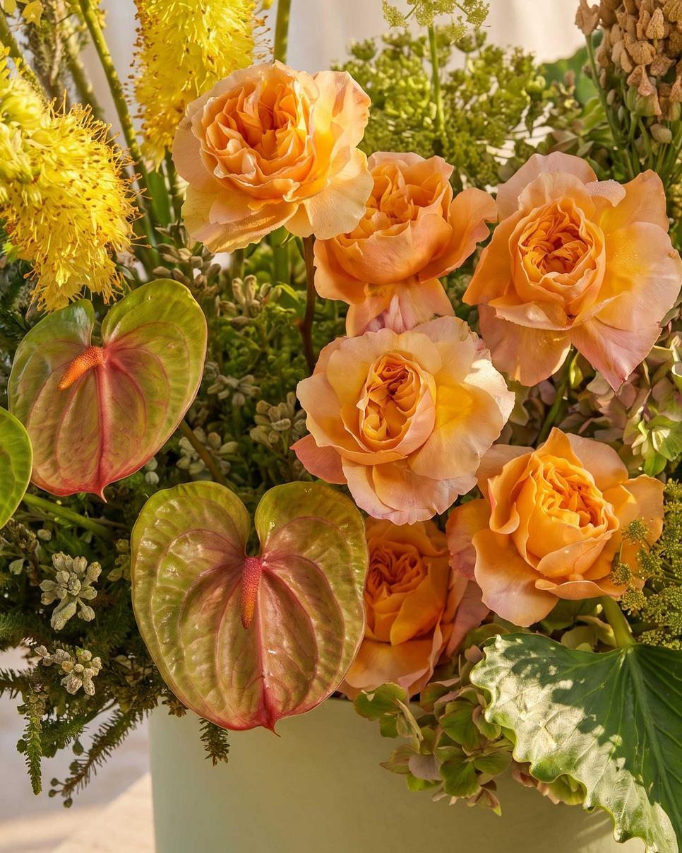 A touch of summer. A statement of elegance. 2